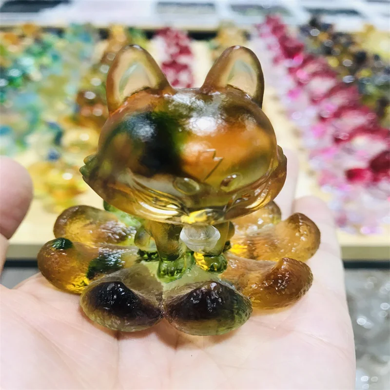 Цветное глазурное украшение Nine tails fox, украшение для дома из стекла, хрустальный кварц, цветные прозрачные подарочные сувениры
Цветное глазурное украшение Nine tails fox, украшение для дома из стекла, хрустальный кварц, цветные прозрачные подарочные сувениры