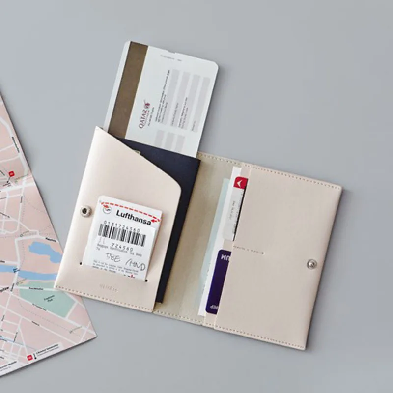 Hot Selling Fashion Travel Covers Travel Passport Cover Pu Leather Holder Passport High Quality Passport Case
Hot Selling Fashion Travel Covers Travel Passport Cover Pu Leather Holder Passport High Quality Passport Case