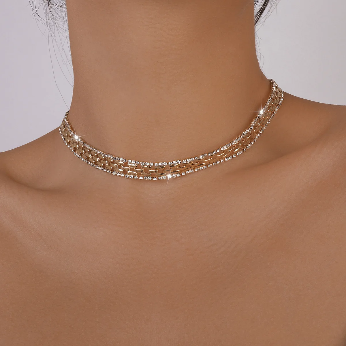 Geometric Metal Rhinestone Choker Necklace for Women Short Necklaces Female Gold Silver Color 2022 Fashion Jewelry New 
Geometric Metal Rhinestone Choker Necklace for Women Short Necklaces Female Gold Silver Color 2022 Fashion Jewelry New