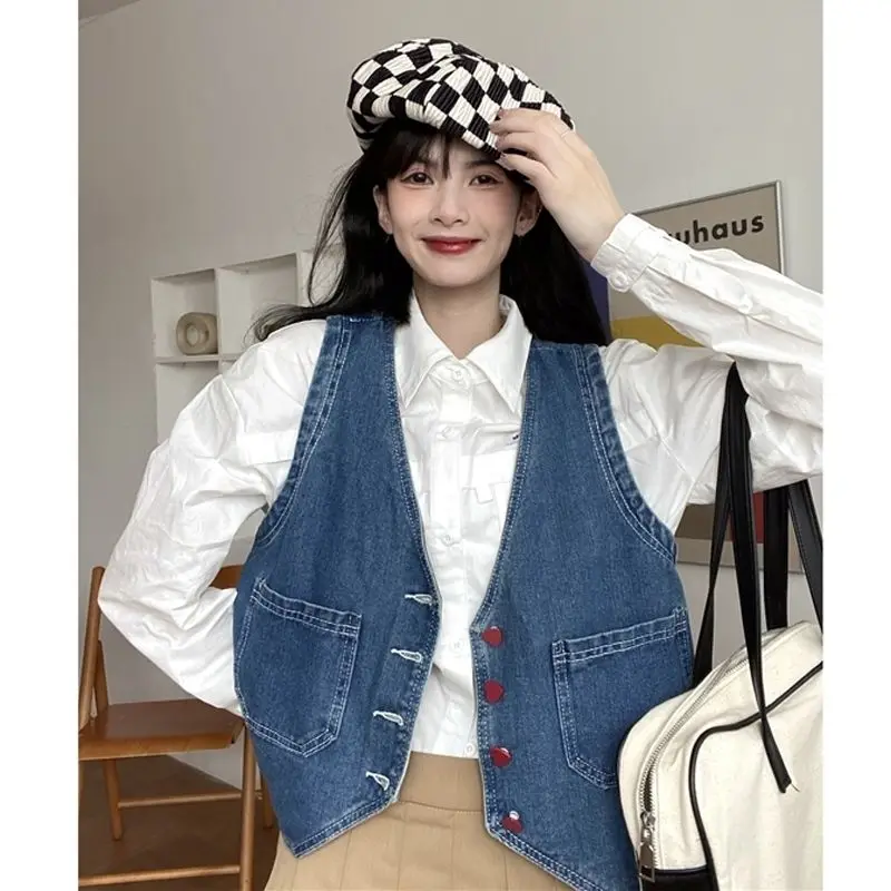 Fashion Denim Vest Women's Coat Autumn 2023 New V-neck Sleeveless Short Vest Female Top Trendy Blue
Fashion Denim Vest Women's Coat Autumn 2023 New V-neck Sleeveless Short Vest Female Top Trendy Blue