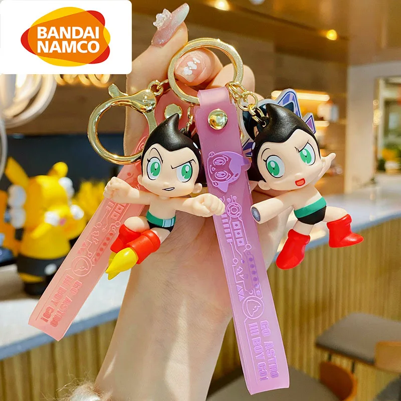 Брелок для ключей Bandai, изящный модный брелок в виде могучей Астро-капли, с кулоном в виде автомобиля Tetsuwan Atom, милый брелок для ключей с сумкой
Брелок для ключей Bandai, изящный модный брелок в виде могучей Астро-капли, с кулоном в виде автомобиля Tetsuwan Atom, милый брелок для ключей с сумкой