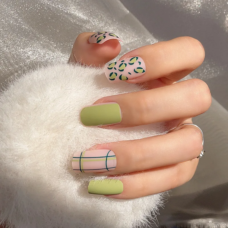 24PCS Green Leopard Nail Patch Sweet Style Printed Removable Coffin Head Press On Women Nails Fashion Manicure False Nail
24PCS Green Leopard Nail Patch Sweet Style Printed Removable Coffin Head Press On Women Nails Fashion Manicure False Nail