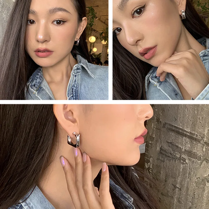 Silver Needle Minimalist Style Metallic Texture Square Design Earrings Accessory Temperament Trend Stud Single Item Accessory
Silver Needle Minimalist Style Metallic Texture Square Design Earrings Accessory Temperament Trend Stud Single Item Accessory