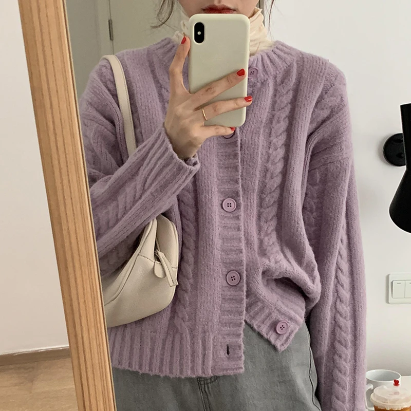 Women's Sweater Button Round Neck Cardigan Long Sleeves Casual Korean Vintage Baggy Ladies Knitting Outerwear Tops Autumn
Women's Sweater Button Round Neck Cardigan Long Sleeves Casual Korean Vintage Baggy Ladies Knitting Outerwear Tops Autumn