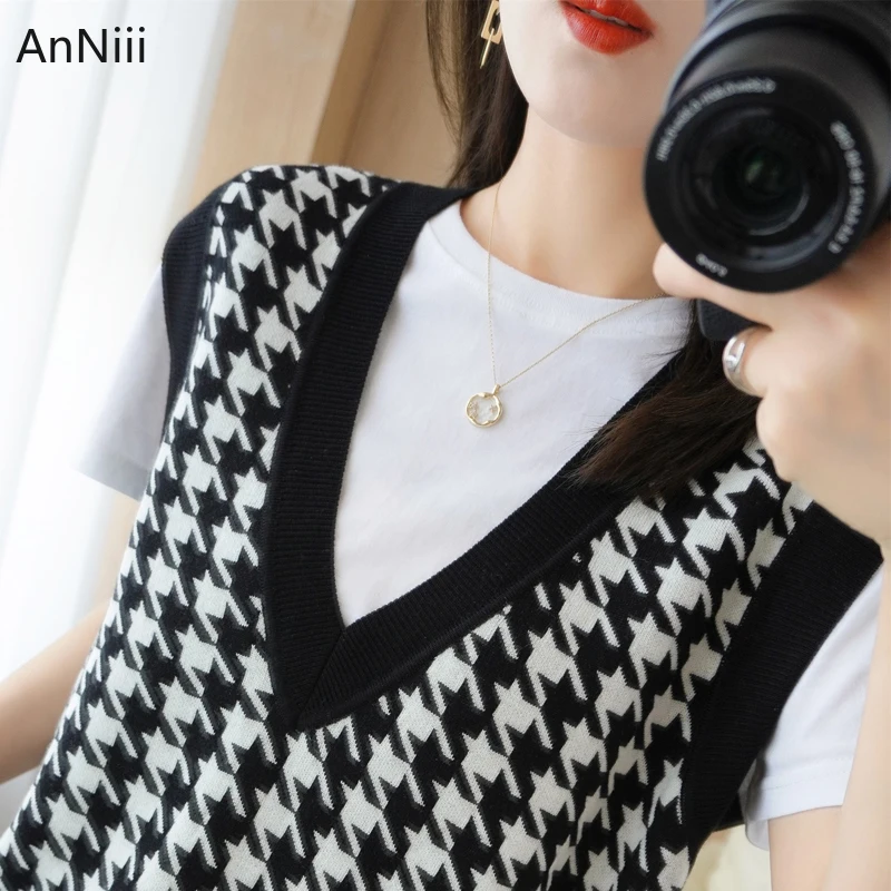 Женский жилет с глубоким V-образным вырезом, зимние пуловеры, Свободное пальто, жилет, вязаная теплая футболка без рукавов, весна-осень-лето ... 
Женский жилет с глубоким V-образным вырезом, зимние пуловеры, Свободное пальто, жилет, вязаная теплая футболка без рукавов, весна-осень-лето ...