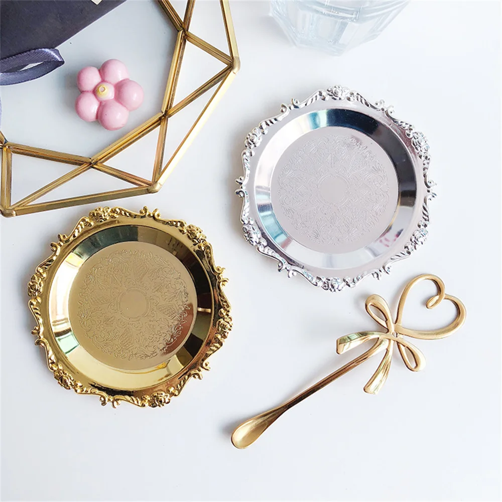 Европейский светильник роскошный металлический поднос в стиле ретро поднос для ювелирных изделий кекс послеобеденный чай реквизит для фот...
Европейский светильник роскошный металлический поднос в стиле ретро поднос для ювелирных изделий кекс послеобеденный чай реквизит для фот...
