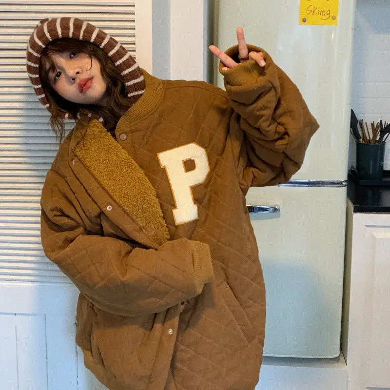 Хлопковая куртка для студенток с плюшевой подкладкой Новинка Зима 2023 хлопковая куртка Корейская версия универсальная свободная облегающая вставка
Хлопковая куртка для студенток с плюшевой подкладкой Новинка Зима 2023 хлопковая куртка Корейская версия универсальная свободная облегающая вставка