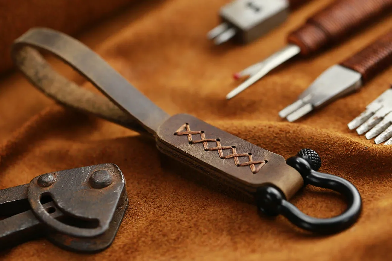 Брелок KEYYOU для автомобильных ключей, брелок для ключей из натуральной кожи, подарок, брелок, Необычные автомобильные аксессуары, брелок для ключей 
Брелок KEYYOU для автомобильных ключей, брелок для ключей из натуральной кожи, подарок, брелок, Необычные автомобильные аксессуары, брелок для ключей