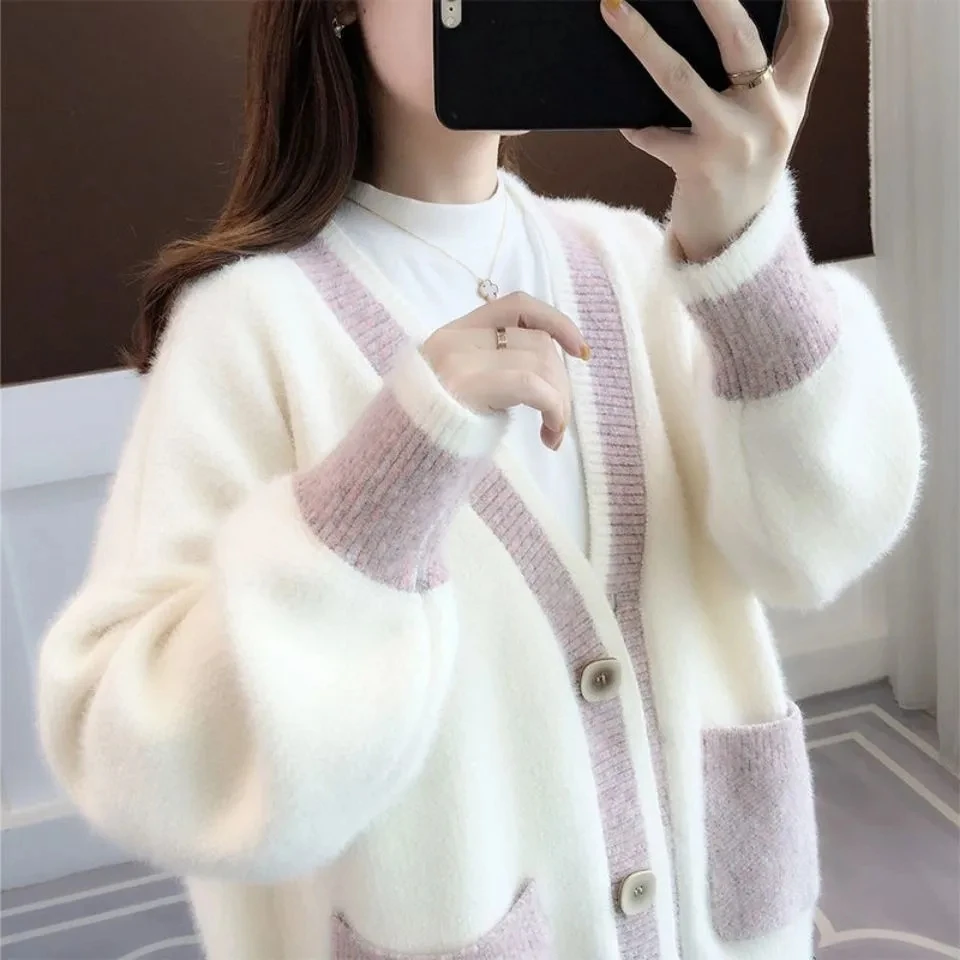 S-3XL Women Knit Pink Cardigan Autumn Long Sleeve Cotton Handmade Heart Lover Embroidery Warm Loose Fit Cardigan Knitwear Tops
S-3XL Women Knit Pink Cardigan Autumn Long Sleeve Cotton Handmade Heart Lover Embroidery Warm Loose Fit Cardigan Knitwear Tops