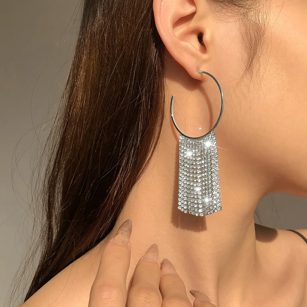 Fashion Jewelry Luxurious Sparkling Full Diamond Tassel Hoop Earrings 
Fashion Jewelry Luxurious Sparkling Full Diamond Tassel Hoop Earrings