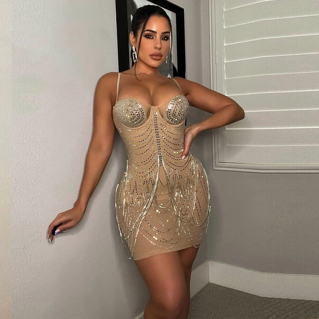 Wishyear 2022 Fringed Rhinestone Crystal Party Dresses for Women Glitter Deep V Neck Mini Bodycon Dress Sexy Club Outfits
Wishyear 2022 Fringed Rhinestone Crystal Party Dresses for Women Glitter Deep V Neck Mini Bodycon Dress Sexy Club Outfits