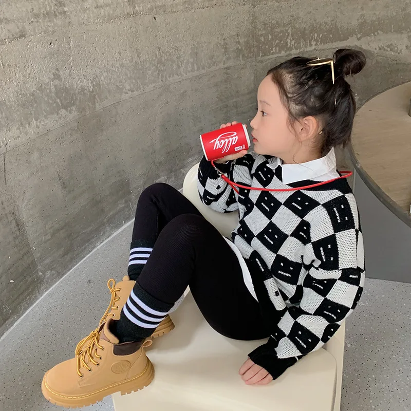 Girls' sweater 2022 winter new children's Korean plaid knitting wool pullover top clothes 11-24
Girls' sweater 2022 winter new children's Korean plaid knitting wool pullover top clothes 11-24