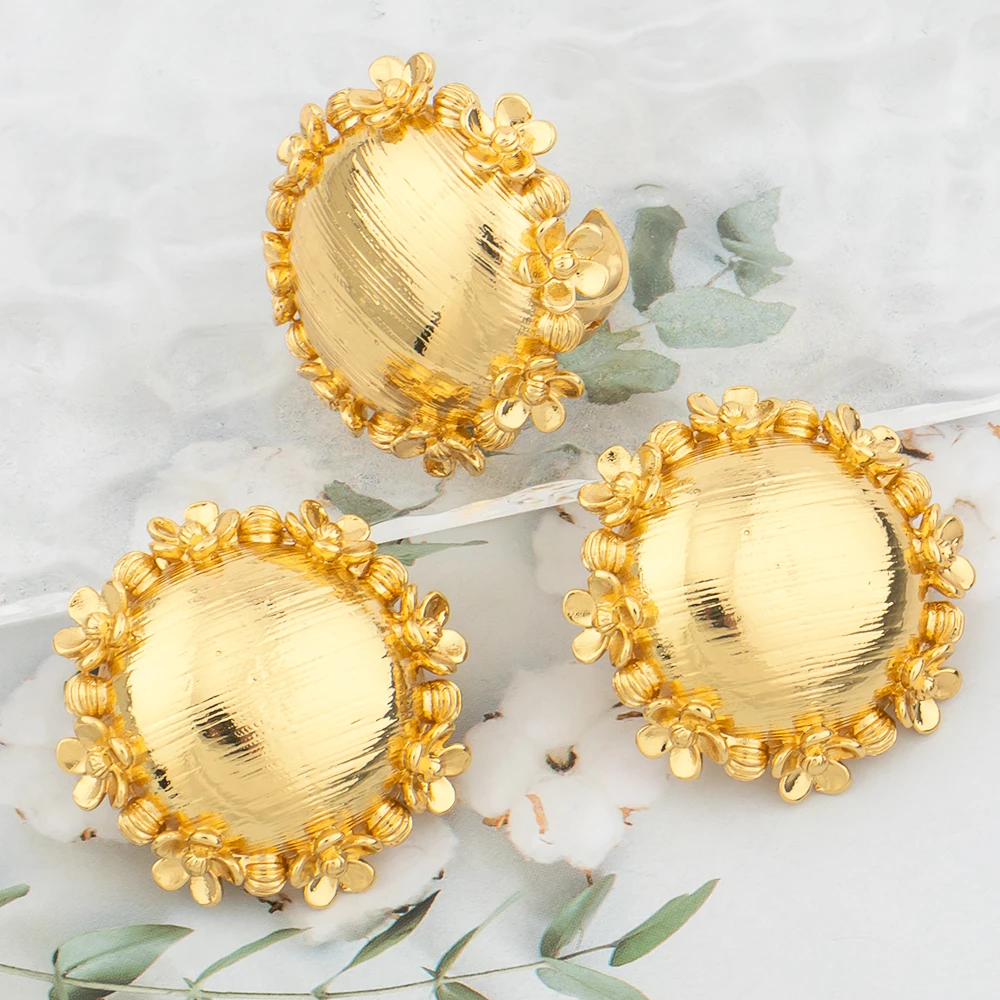 Dubai 18K Gold Plated Jewelry Set Women Luxury Dubai Italy Design Elegant Earrings Ring Bride Wedding Accessories Party Gift
Dubai 18K Gold Plated Jewelry Set Women Luxury Dubai Italy Design Elegant Earrings Ring Bride Wedding Accessories Party Gift