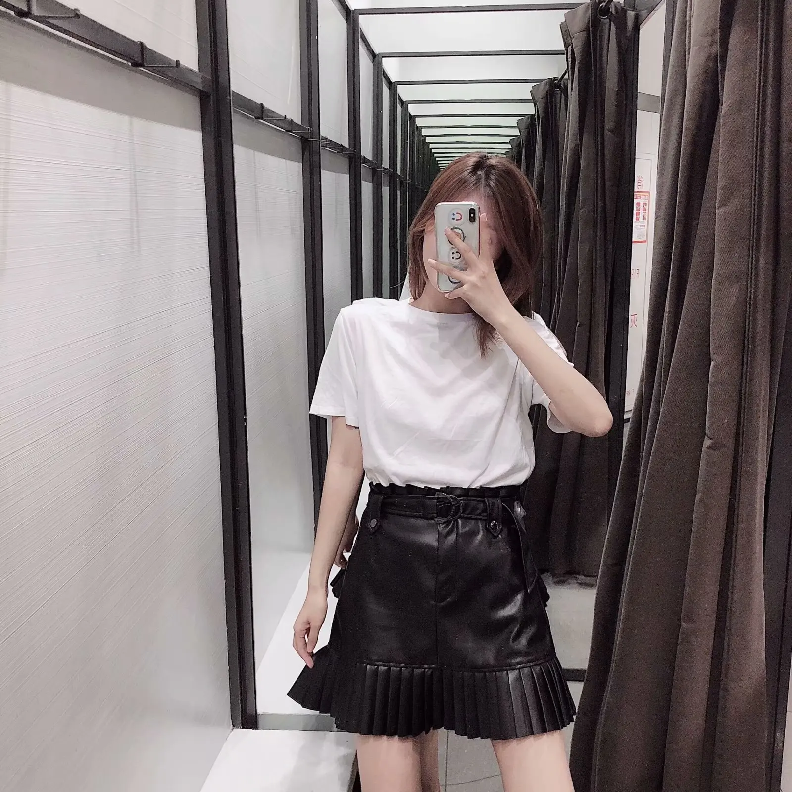 Kawaii Pu Leather Mini Skirt with Belt Women Vintage High Waist Ruffles Pleated Skirts Girl Chic Cute Streetwear Party Clothing
Kawaii Pu Leather Mini Skirt with Belt Women Vintage High Waist Ruffles Pleated Skirts Girl Chic Cute Streetwear Party Clothing