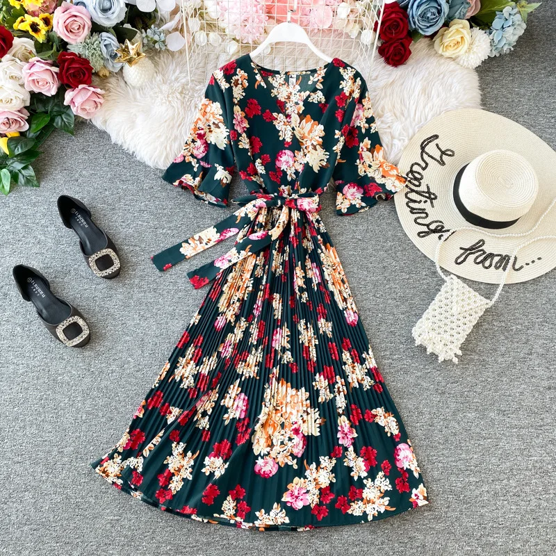 Short Sleeved Summer Retro Chiffon Pleated Dress Print V Neck Flared Sleeves Waist Thin Long Dress
Short Sleeved Summer Retro Chiffon Pleated Dress Print V Neck Flared Sleeves Waist Thin Long Dress
