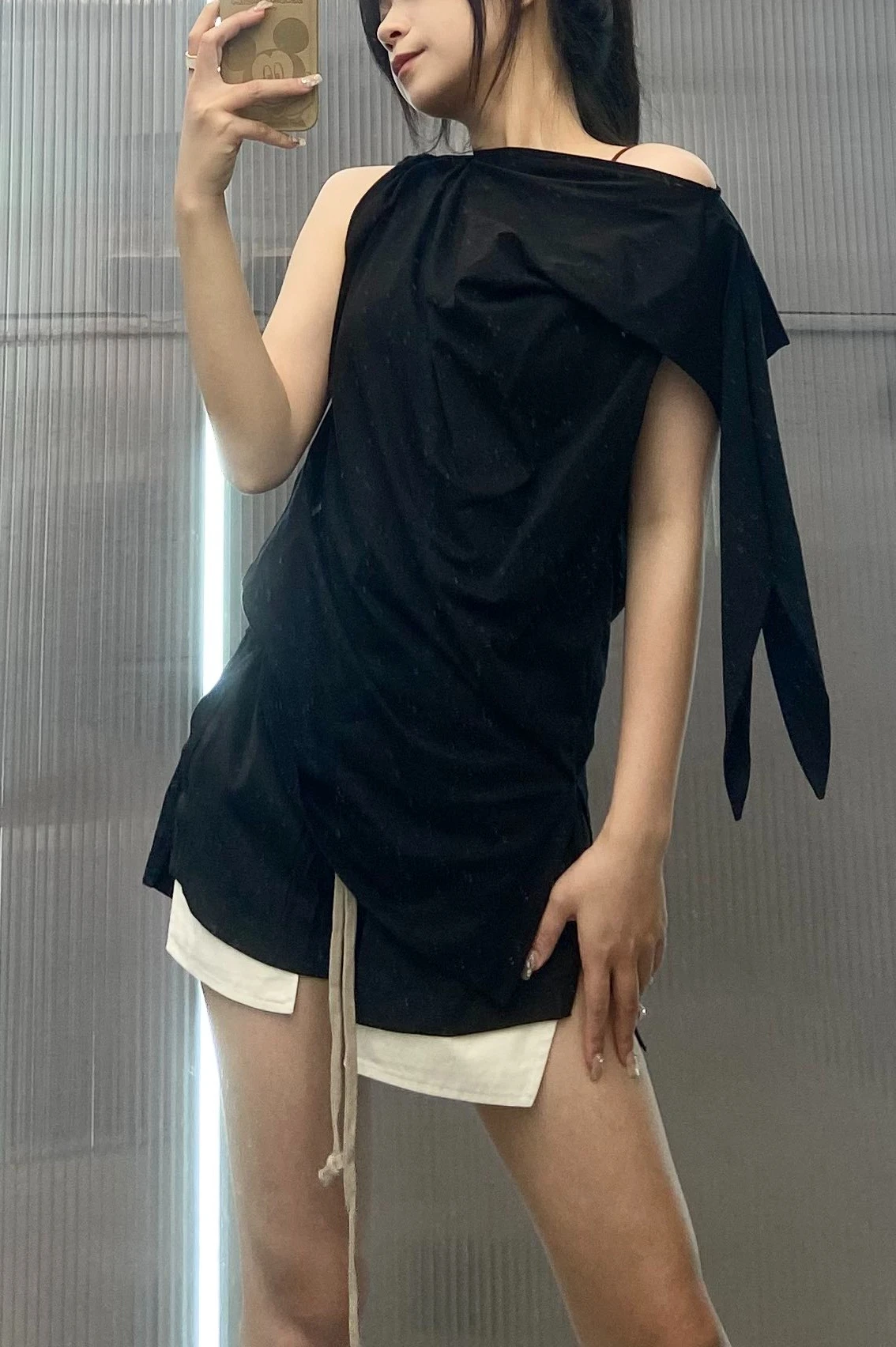 127126 127125 Fashion Classic Trendy Luxury Designer Cloth Clipping Black White Tone Strapless Minority Sleeveless T-shirt
127126 127125 Fashion Classic Trendy Luxury Designer Cloth Clipping Black White Tone Strapless Minority Sleeveless T-shirt