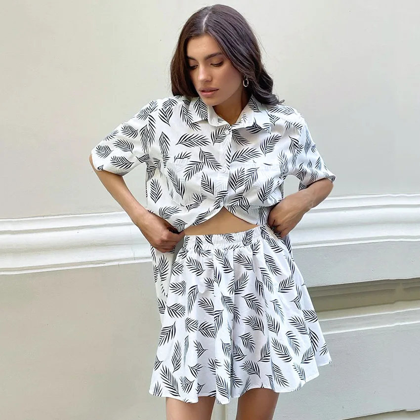 Short Sleeve Pajamas For Women Sets Double Pockets Lapel Short Sets Leaf Print Loose Sleepwear Single-Breasted Loungewear 2023
Short Sleeve Pajamas For Women Sets Double Pockets Lapel Short Sets Leaf Print Loose Sleepwear Single-Breasted Loungewear 2023