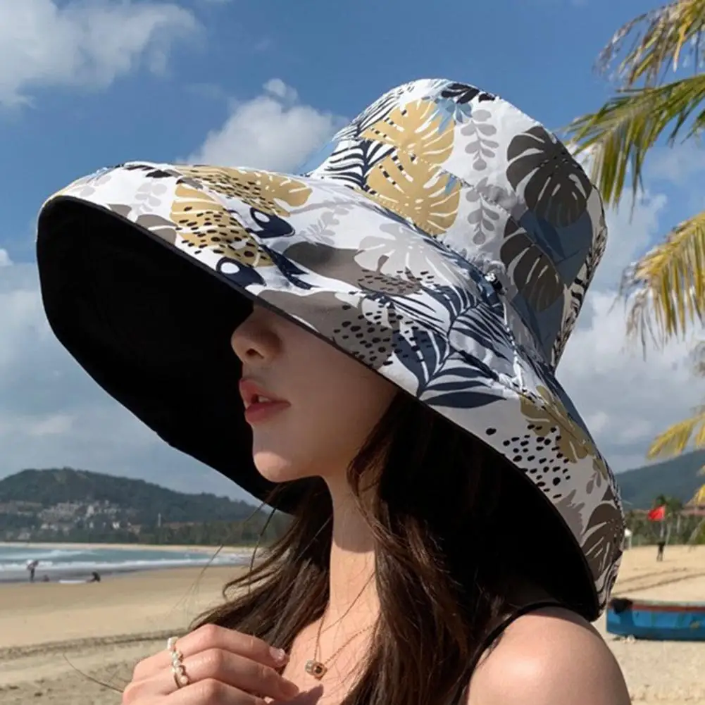Fashionable Women's Hat with Wide Brim Stylish Summer Bucket Hat for Protection Trendy Accessories
Fashionable Women's Hat with Wide Brim Stylish Summer Bucket Hat for Protection Trendy Accessories