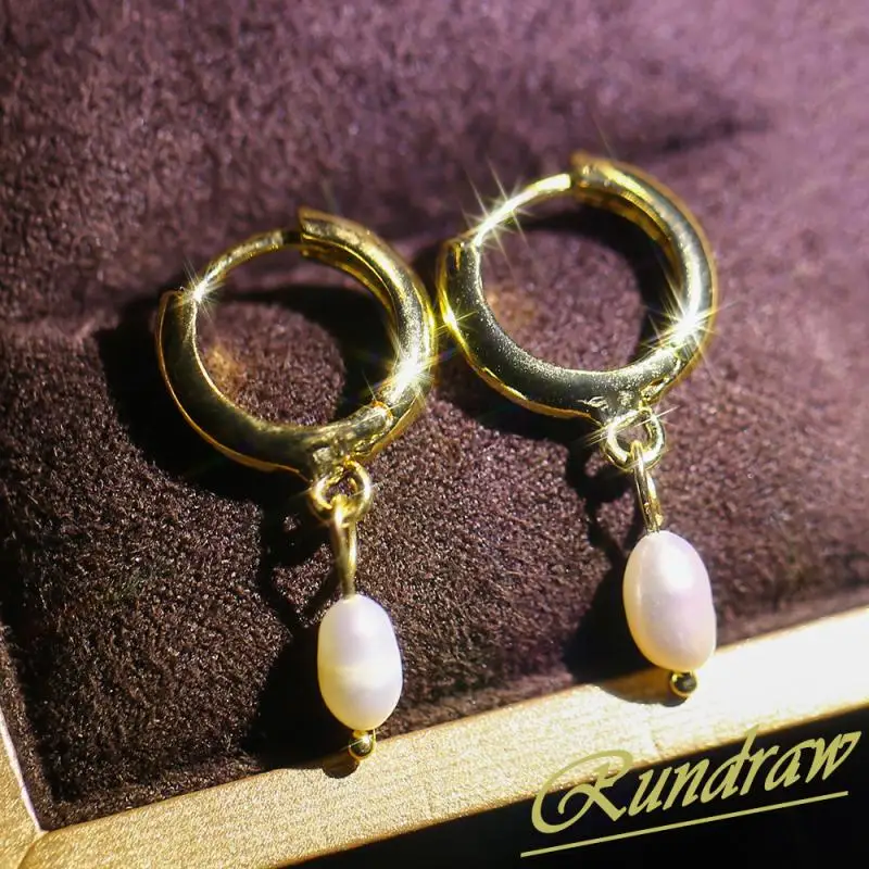 New Bohemian Simple Personality Imitation Pearl Earrings Birthday Party Exquisite Gold Stud Earrings Fashion Jewelry for Women
New Bohemian Simple Personality Imitation Pearl Earrings Birthday Party Exquisite Gold Stud Earrings Fashion Jewelry for Women