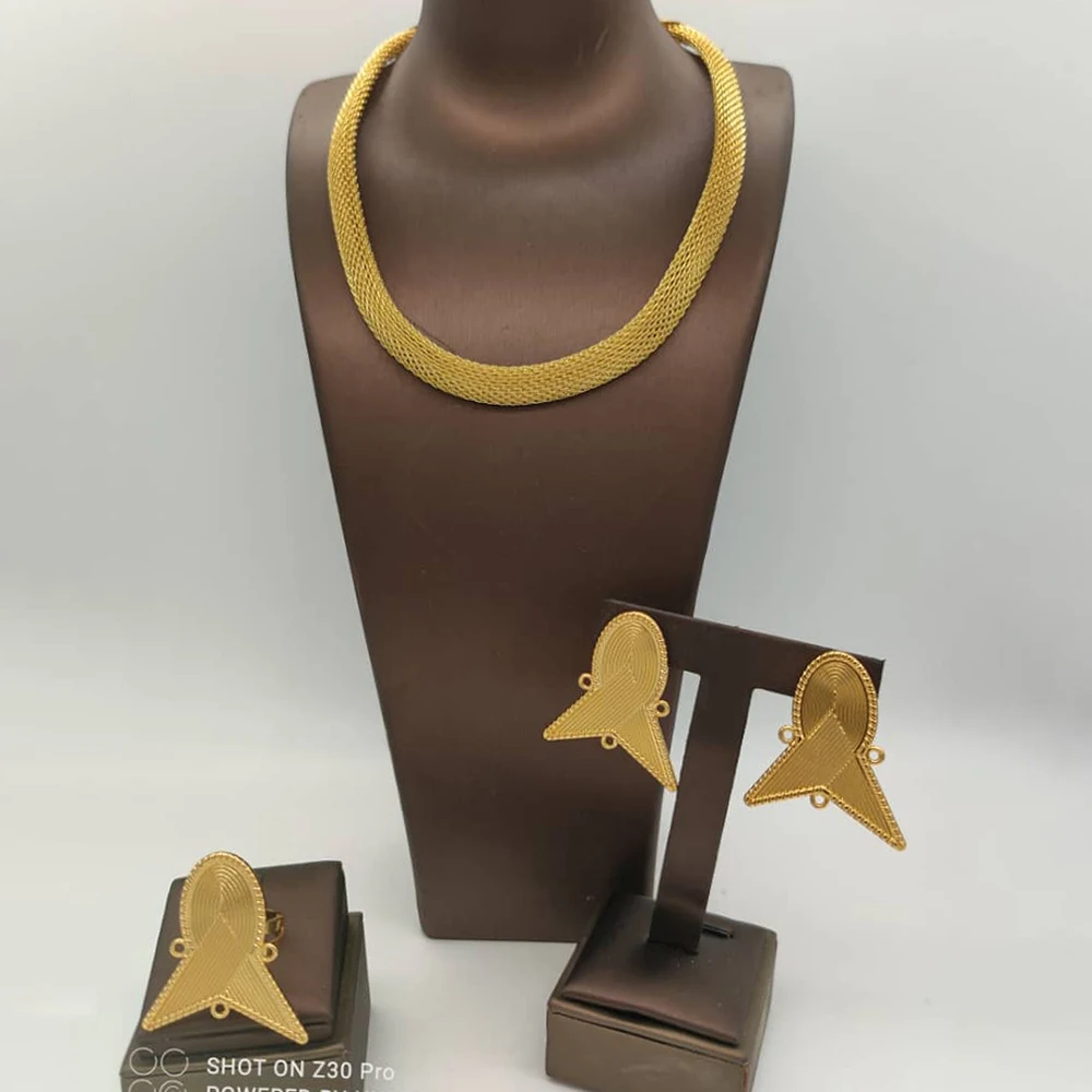 Gold Plated Earrings Jewelry Set for Women African Copper Earrings and Choker Necklace Rings Dubai Engagement Jewellery Gifts
Gold Plated Earrings Jewelry Set for Women African Copper Earrings and Choker Necklace Rings Dubai Engagement Jewellery Gifts