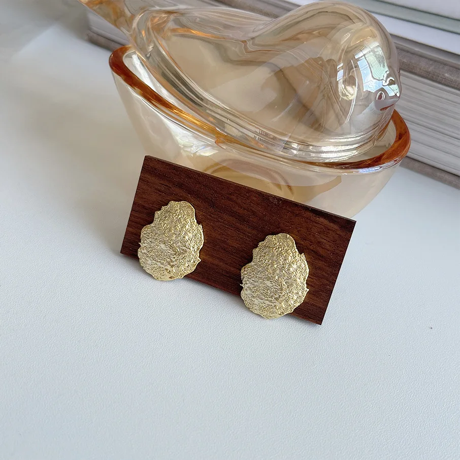 Irregular Tinfoil Texture Oval Stud Earrings for Woman Fashion Retro Golden Silver Color Irregular Earrings Young Girl Jewelry
Irregular Tinfoil Texture Oval Stud Earrings for Woman Fashion Retro Golden Silver Color Irregular Earrings Young Girl Jewelry