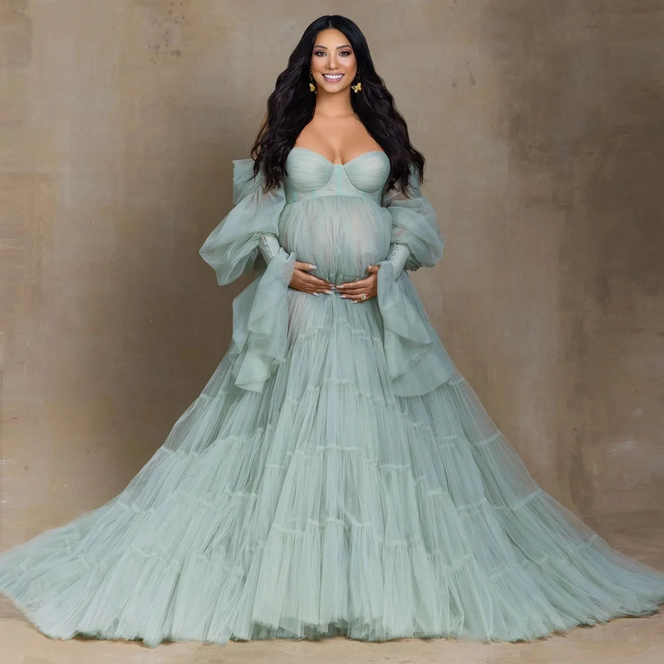 Off Shoulder Maternity Dress for Photoshoot Ruffle Puff Long Sleeves Robe for Pregnancy Women Green Tulle Photography Dresses
Off Shoulder Maternity Dress for Photoshoot Ruffle Puff Long Sleeves Robe for Pregnancy Women Green Tulle Photography Dresses