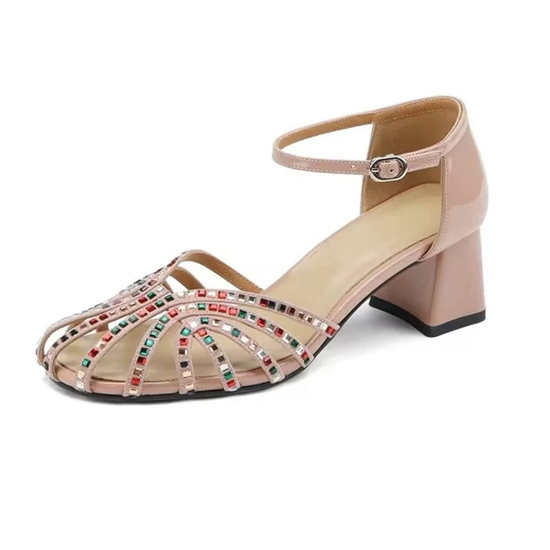 New Summer Fashion Crystal Mid Heels Sandals Women Shoes Casual Slippers Ladies 2023 Chunky Shoes Flip Flops Designer Slides
New Summer Fashion Crystal Mid Heels Sandals Women Shoes Casual Slippers Ladies 2023 Chunky Shoes Flip Flops Designer Slides
