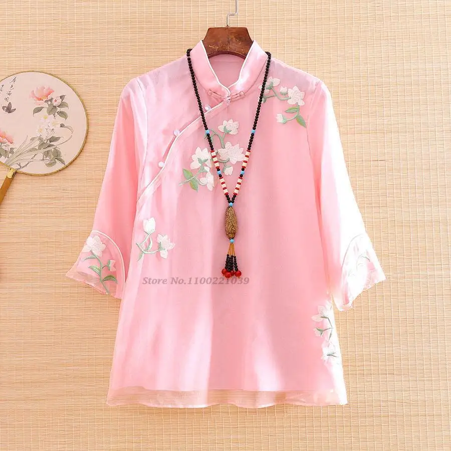 2022 traditional flower embroidery lady casual traditional tang suit classic blouse vintage qipao chinese style cheongsam blouse
2022 traditional flower embroidery lady casual traditional tang suit classic blouse vintage qipao chinese style cheongsam blouse