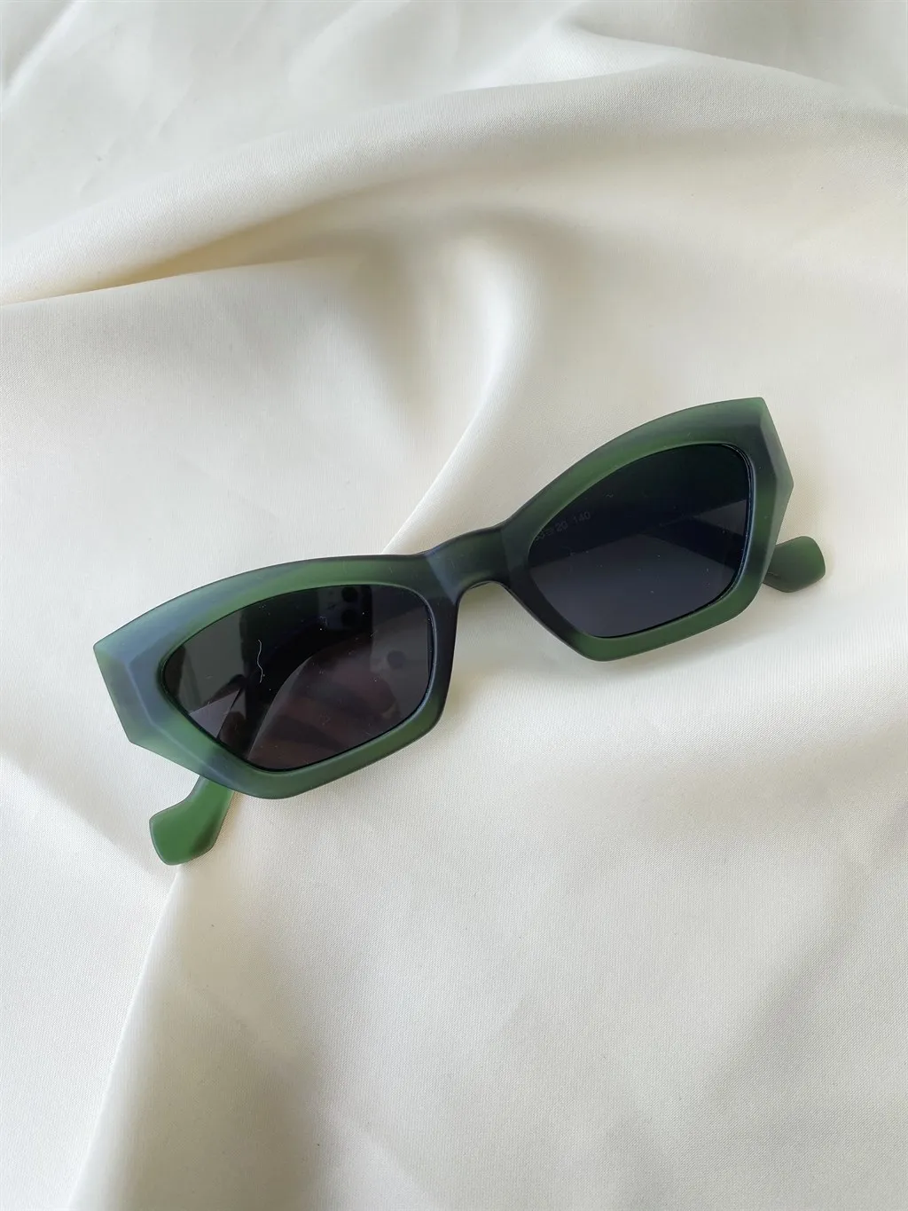 Retrobird Design Daily Use Retro Model UV 400 Protected Glass Changeable Leopard Patterned Sunglasses
Retrobird Design Daily Use Retro Model UV 400 Protected Glass Changeable Leopard Patterned Sunglasses