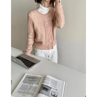 Long-sleeved women's bottoming, fall/winter pullover all-match blouse, women's casual button cardigan 
Long-sleeved women's bottoming, fall/winter pullover all-match blouse, women's casual button cardigan