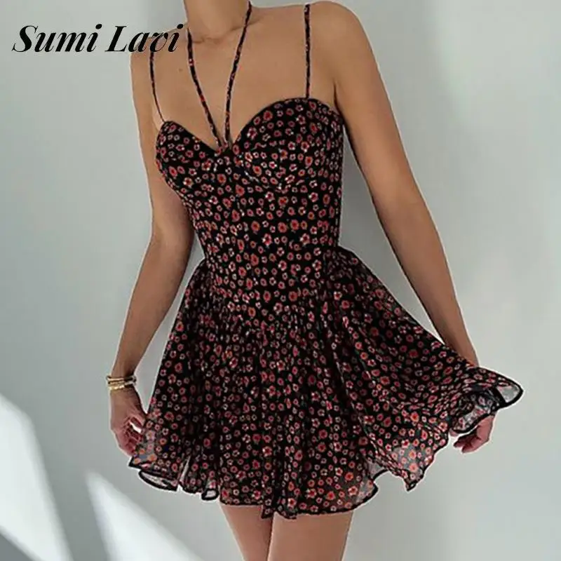 Women's Sexy Suspender Chest Wrap Lace Up Jumpsuit Summer Elegant Floral Print Playsuits Fashion Halter One-piece Shorts Rompers
Women's Sexy Suspender Chest Wrap Lace Up Jumpsuit Summer Elegant Floral Print Playsuits Fashion Halter One-piece Shorts Rompers