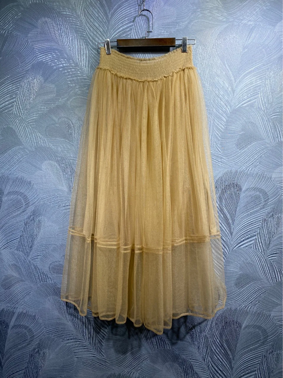 2022 summer women elastic waist mesh skirts patchwork high waist long skirt deep blue black apricot B121
2022 summer women elastic waist mesh skirts patchwork high waist long skirt deep blue black apricot B121