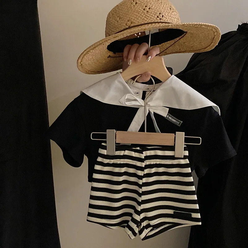 Korean Style of Children's Clothing 2023 Summer New Girls Style Short Sleeve Shirt Casual Striped Shorts Cotton Summer Clothes
Korean Style of Children's Clothing 2023 Summer New Girls Style Short Sleeve Shirt Casual Striped Shorts Cotton Summer Clothes
