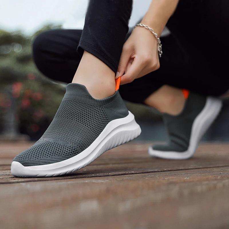 Fashion Vulcanized Shoes Women Men Sneakers Slip on Casual Shoes Men Loafers New Walking Zapatillas Hombre Couple Footwear 35-45
Fashion Vulcanized Shoes Women Men Sneakers Slip on Casual Shoes Men Loafers New Walking Zapatillas Hombre Couple Footwear 35-45