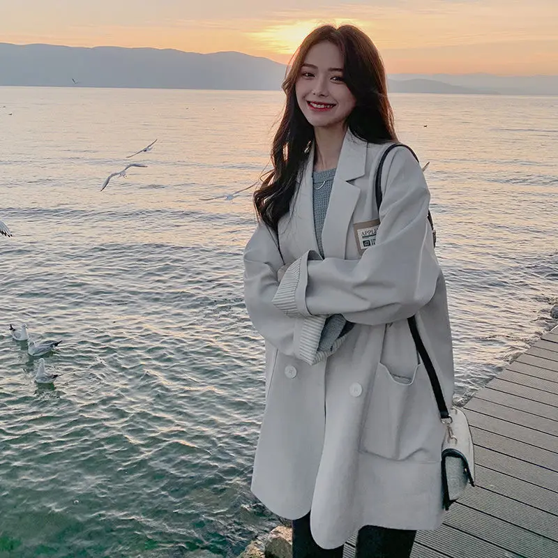 Korean Style Loose Long Women Trench Coat Oversized Blazer Cloak Windbreaker Spring Fall Outerwear Y2K E-girl Elegant Jacket
Korean Style Loose Long Women Trench Coat Oversized Blazer Cloak Windbreaker Spring Fall Outerwear Y2K E-girl Elegant Jacket
