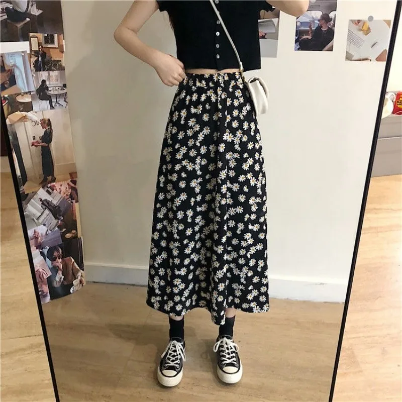 Ladies Summer Long Skirt 2023 Flower Print Black/White Maxi Skirts Elasitc Waist A Line Mid Calf Skirt Y2k Women Casual Clothing
Ladies Summer Long Skirt 2023 Flower Print Black/White Maxi Skirts Elasitc Waist A Line Mid Calf Skirt Y2k Women Casual Clothing