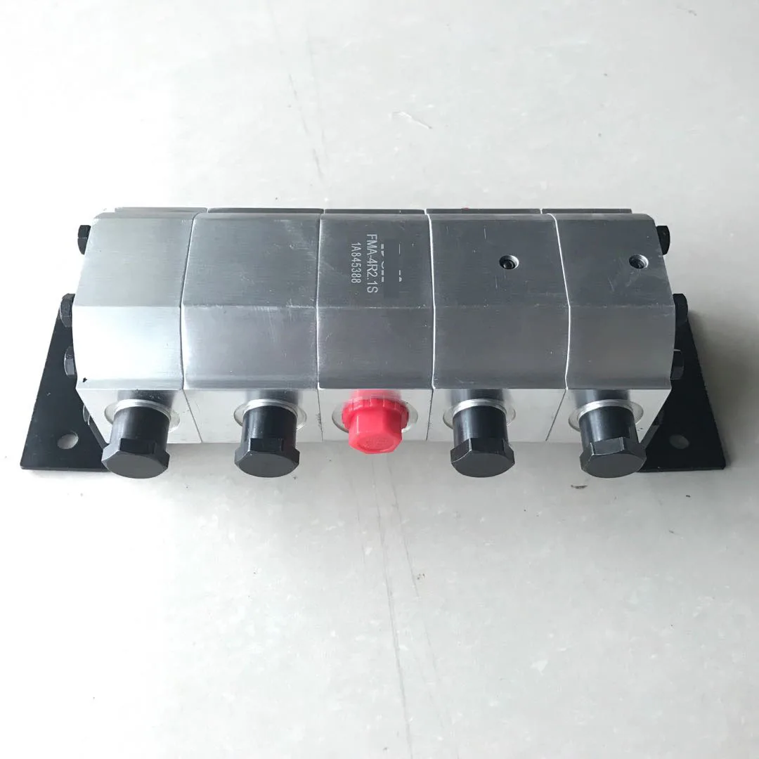 4 sections desktop 3 sections hydraulic gear flow divider FMA-4R FMA-4R-2.1S FMA-4R-4.2S FMA-4R-8.8S
4 sections desktop 3 sections hydraulic gear flow divider FMA-4R FMA-4R-2.1S FMA-4R-4.2S FMA-4R-8.8S