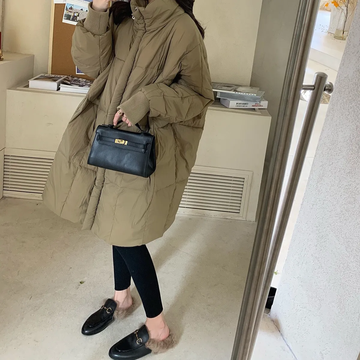 New Loose Cotton Coat Korean Version Thickened Retro Cotton Coat Over Knee Simple Coat Fashion
New Loose Cotton Coat Korean Version Thickened Retro Cotton Coat Over Knee Simple Coat Fashion