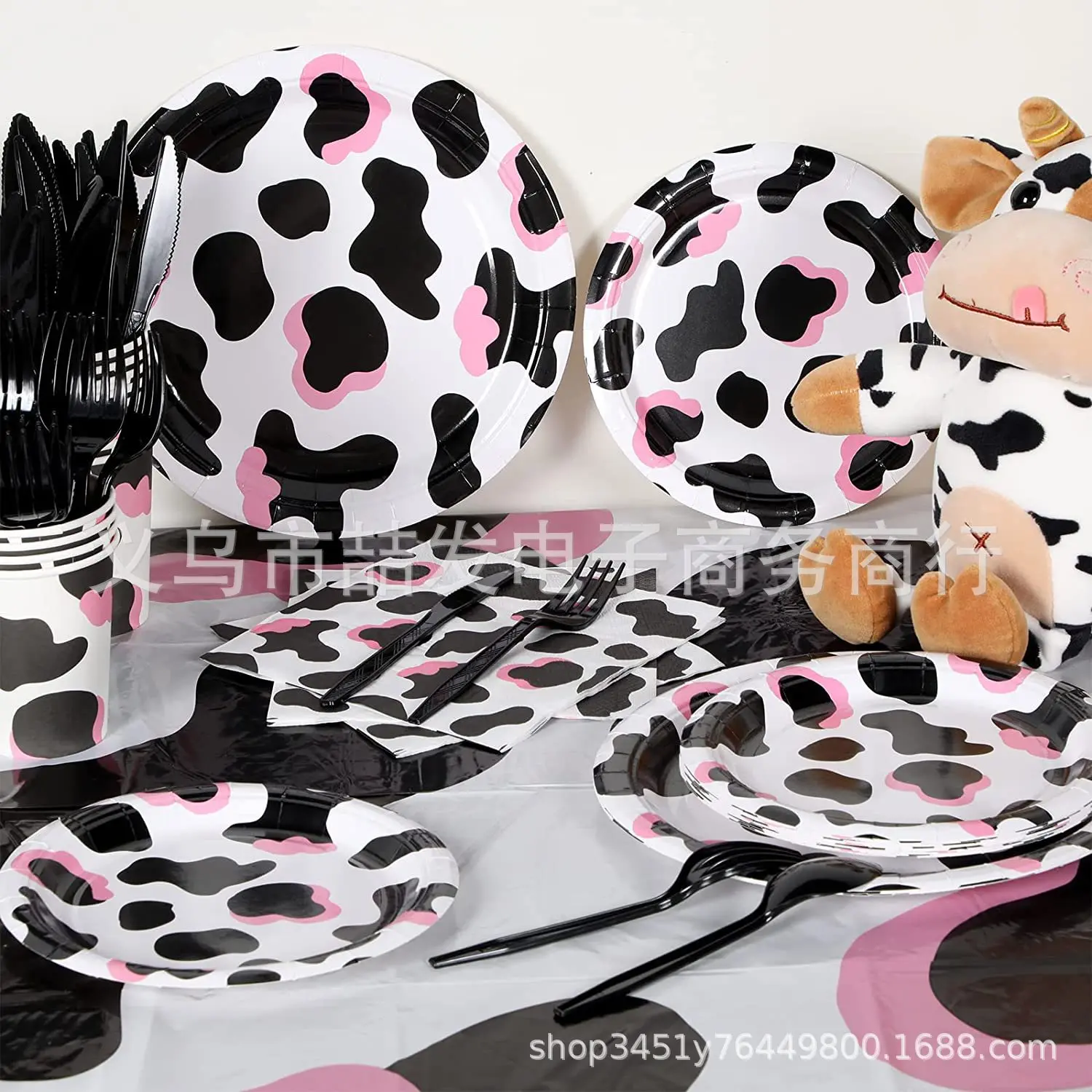 New pink cows anime figure ranch kawaii animal theme birthday party decor tablecloths plates cups napkins cows party supplies
New pink cows anime figure ranch kawaii animal theme birthday party decor tablecloths plates cups napkins cows party supplies