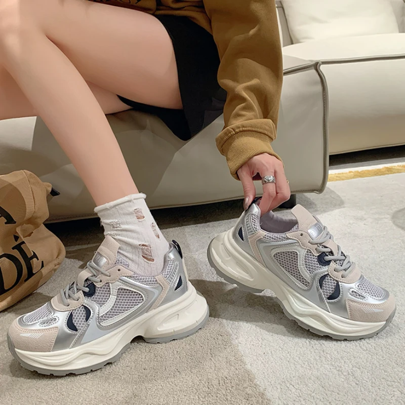 Женская спортивная обувь, новинка сезона осень-зима 2023, универсальная повседневная обувь, легкая и дышащая Студенческая модная повседневная обувь
Женская спортивная обувь, новинка сезона осень-зима 2023, универсальная повседневная обувь, легкая и дышащая Студенческая модная повседневная обувь