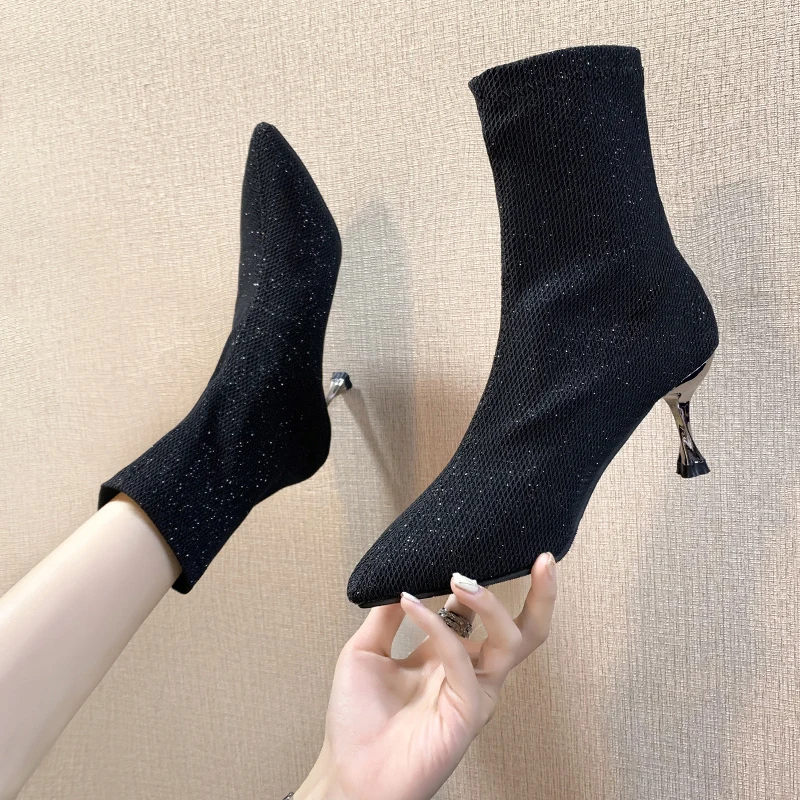 New Hot 2022 Luxury Women Sock Boots Stiletto Thin High Heels Elastic Knitting Boots Winter Stretch Fabric Boots Plus Size
New Hot 2022 Luxury Women Sock Boots Stiletto Thin High Heels Elastic Knitting Boots Winter Stretch Fabric Boots Plus Size