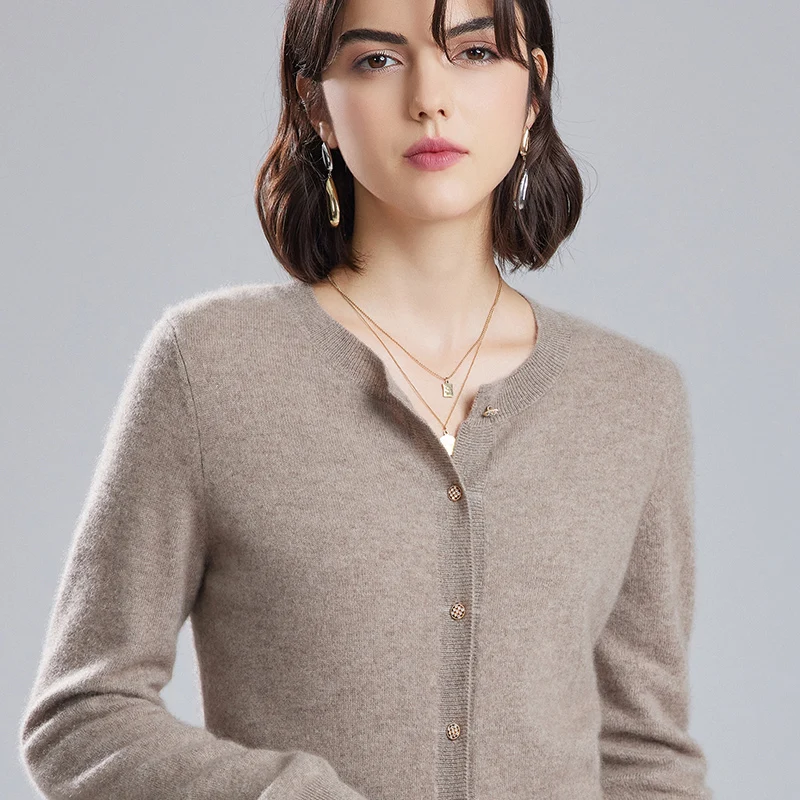 Round Neck 100% Pure Wool Knitted Cardigan Women's Thin Coat Autumn and Winter New Thin Cashmere Sweater Long Sleeve Loose Top
Round Neck 100% Pure Wool Knitted Cardigan Women's Thin Coat Autumn and Winter New Thin Cashmere Sweater Long Sleeve Loose Top