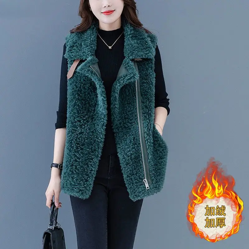 Vest Women Female Winter New Middle-Aged Mother Loose Cardigan Women Lambswool Vest Cotton-Padded Jacket Keep Warm Coat V131
Vest Women Female Winter New Middle-Aged Mother Loose Cardigan Women Lambswool Vest Cotton-Padded Jacket Keep Warm Coat V131