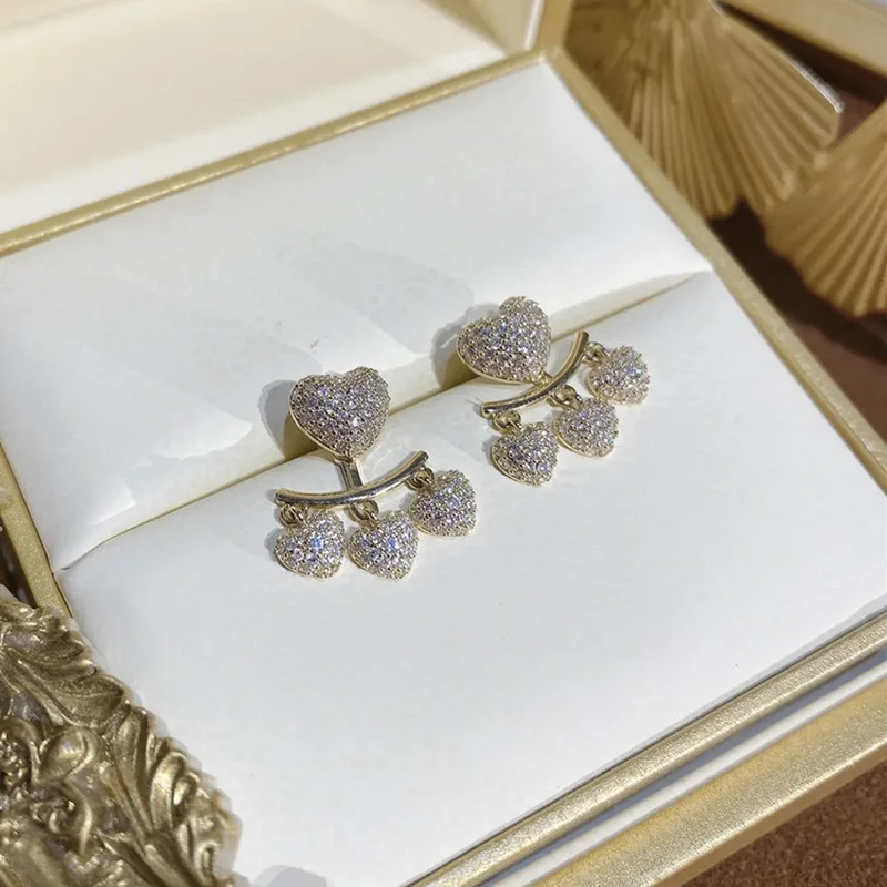 Women's Faux Cubic Zirconia Earrings, Gold Plated Inlaid Earrings with Love Split for Engagement and Weddings
Women's Faux Cubic Zirconia Earrings, Gold Plated Inlaid Earrings with Love Split for Engagement and Weddings