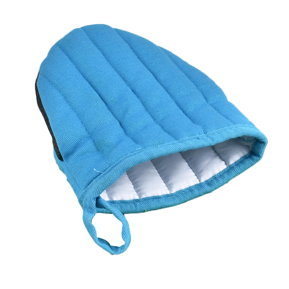 1 Pc Cotton Microwave Insulation Glove Non-slip Heat Resistant Oven Pot Holder Baking Mitts
1 Pc Cotton Microwave Insulation Glove Non-slip Heat Resistant Oven Pot Holder Baking Mitts