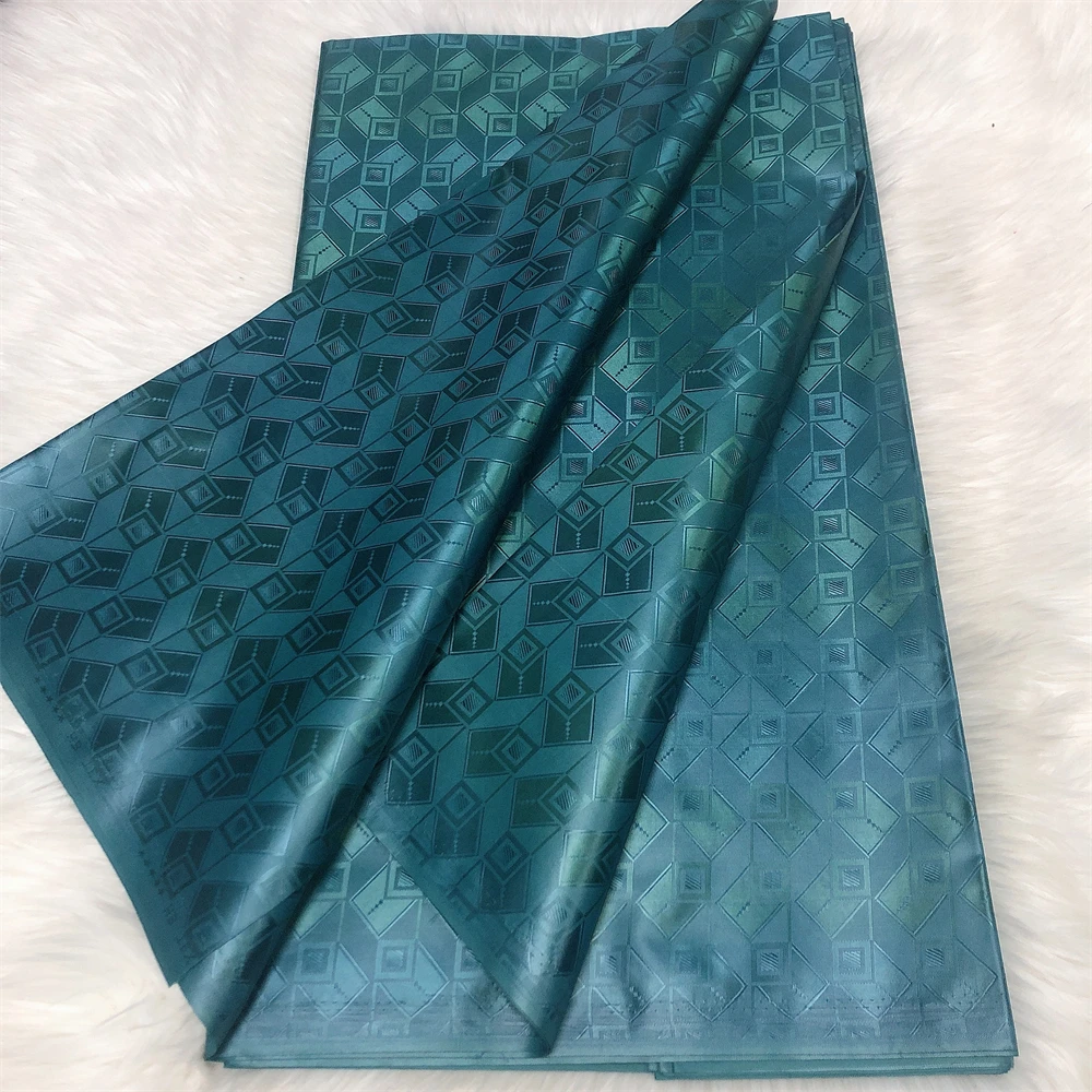 2022 African Nigerian Handmade Riche Bazin High Quality Jacquard Guinea Brocade Damask Bazin Brode For Garment 5Yard
2022 African Nigerian Handmade Riche Bazin High Quality Jacquard Guinea Brocade Damask Bazin Brode For Garment 5Yard
