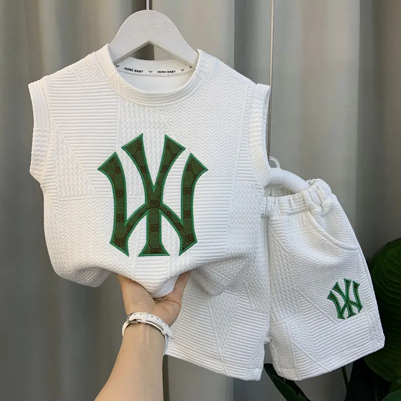 New Children's Vest Suit Summer Baby Boys' Clothing Sleeveless Pullover and Short Pants 2pcs Kids Casual Sports Suit 2-8 Yrs
New Children's Vest Suit Summer Baby Boys' Clothing Sleeveless Pullover and Short Pants 2pcs Kids Casual Sports Suit 2-8 Yrs