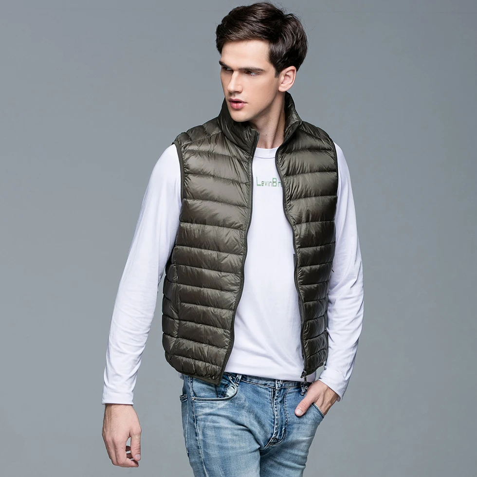 2022 New Men's Winter Vest Coat 90% White Duck Down Vest Portable Ultra Light Sleeveless Jacket Portable Waistcoat for Men
2022 New Men's Winter Vest Coat 90% White Duck Down Vest Portable Ultra Light Sleeveless Jacket Portable Waistcoat for Men