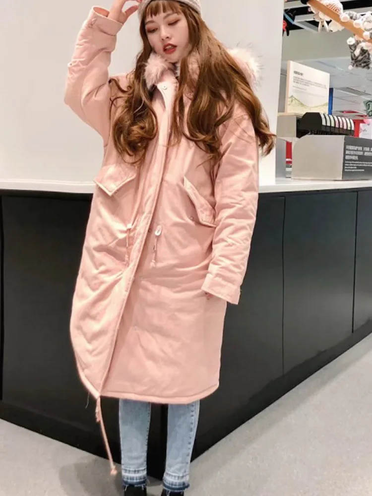 Kumsvag Winter Thicken Warm Parkas Jackets Coats 2022 Women Down cotton Hooded Fur collar Female Street Loose Parka Outerwear
Kumsvag Winter Thicken Warm Parkas Jackets Coats 2022 Women Down cotton Hooded Fur collar Female Street Loose Parka Outerwear