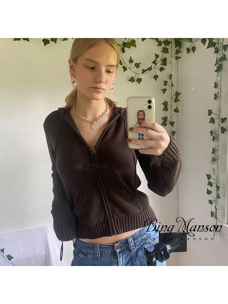 2023 Women's Autumn and Winter Fashion INS Net Red Solid Street Versatile Hooded Pocket Zipper Sweater Slim Fit Long Sleeve Coat
2023 Women's Autumn and Winter Fashion INS Net Red Solid Street Versatile Hooded Pocket Zipper Sweater Slim Fit Long Sleeve Coat